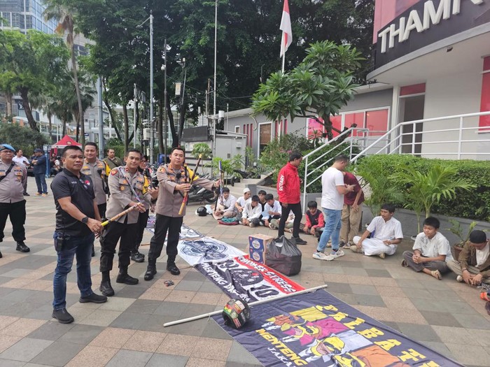 Aksi Tegas Polisi Terhadap Konvoi Motor ‘Buka on The Road’ di Jakarta