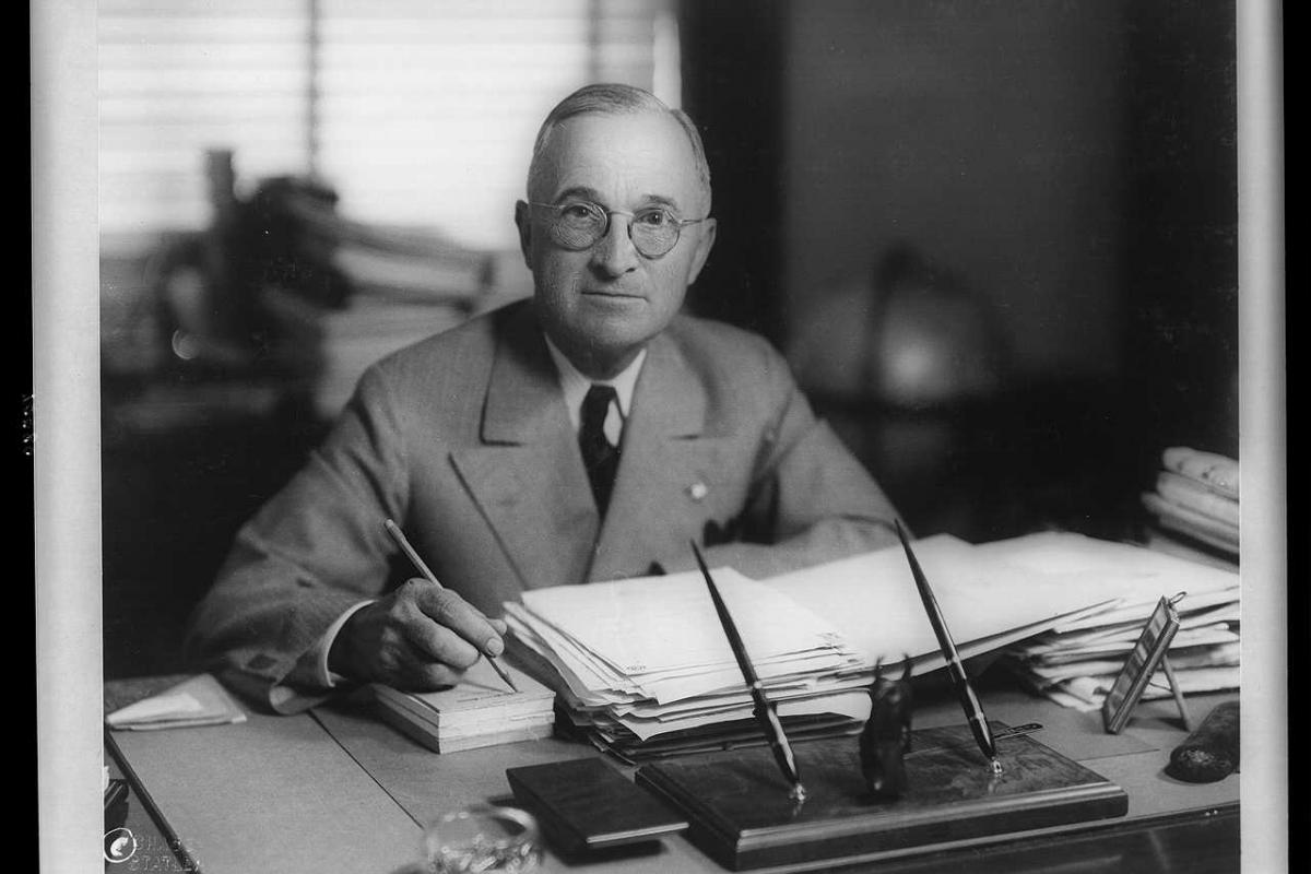 The Truman Doctrine: Containing Communism on the Global Stage