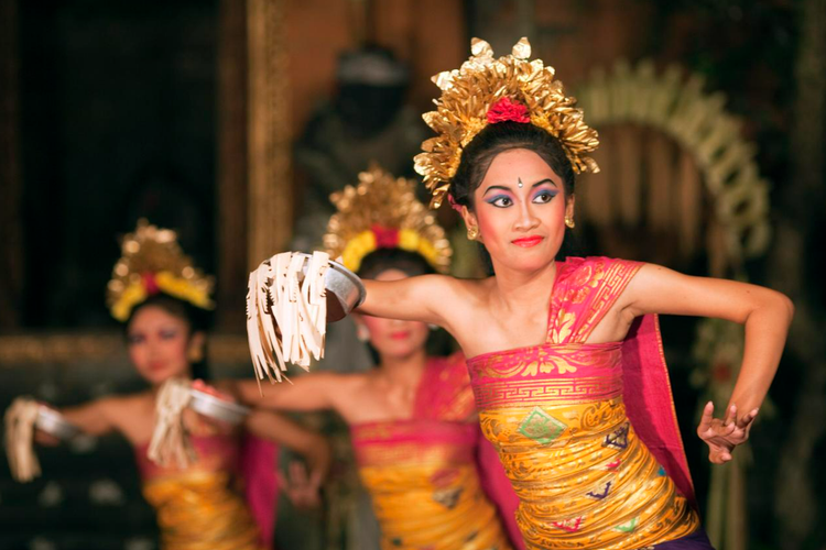 Tari Tradisional dan Nilai Budaya yang Dikandungnya